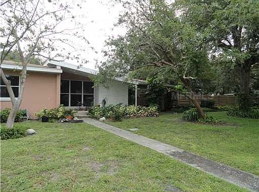 3rd image of 3402 S Gardenia Ave