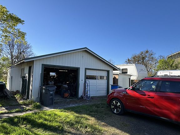 4th image of 6009 Harris Rd