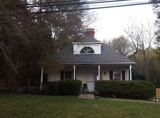300 W Salisbury St, Pittsboro, NC 27312