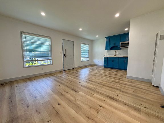 5th image of 3911 E 8th St APT 05