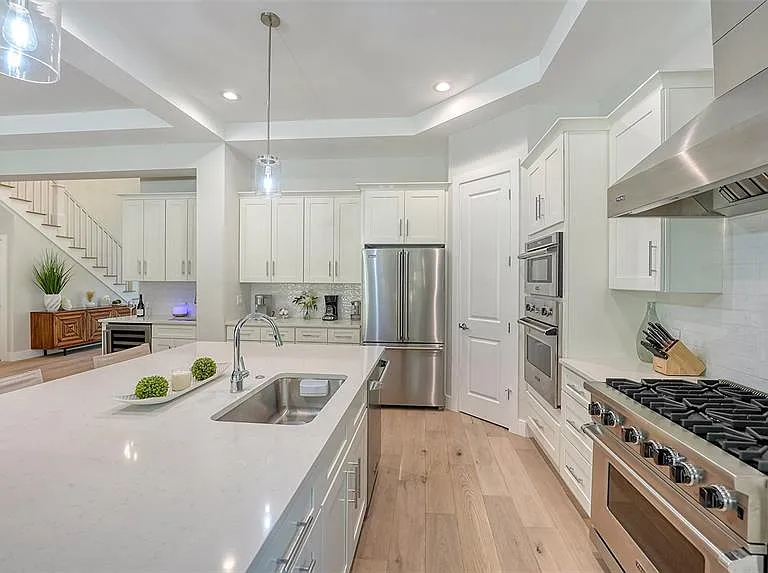1537 Siesta Dr — Photo 15