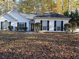 35 Paces Landing Ln, Newnan, GA 30263