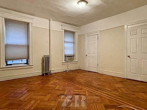 3rd image of 399 Saint Johns Pl APT 2B