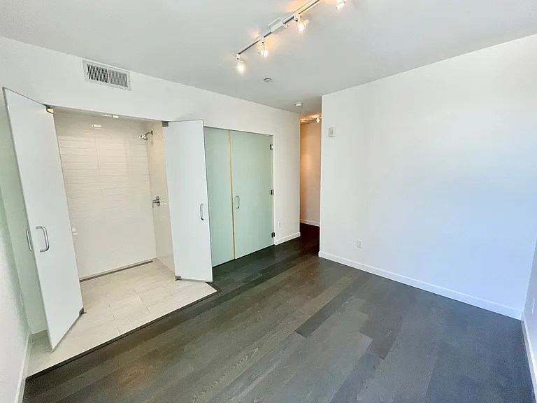 1515 15th St #407 — Photo 17
