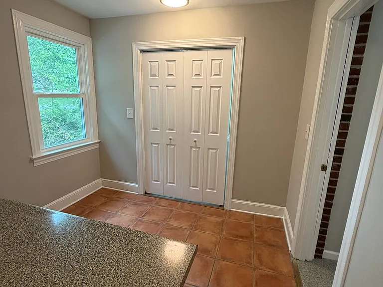 102 Winthrop Ave — Photo 22