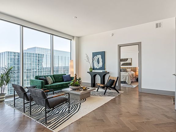 4th image of 1616 W End Ave #2602