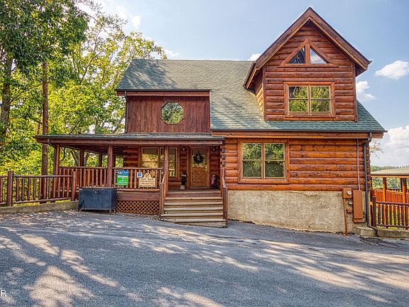 2nd image of 1304 Timberwolf Way