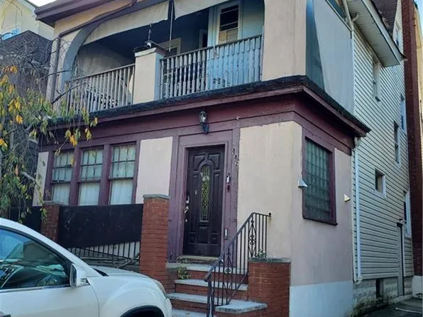 882 E 10th St, Brooklyn, NY 11230