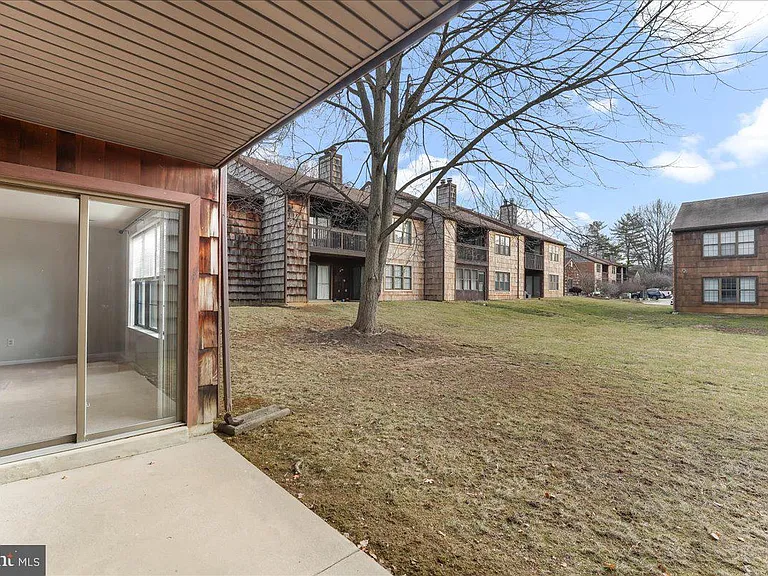 44 Witherspoon Ct #137 — Photo 26