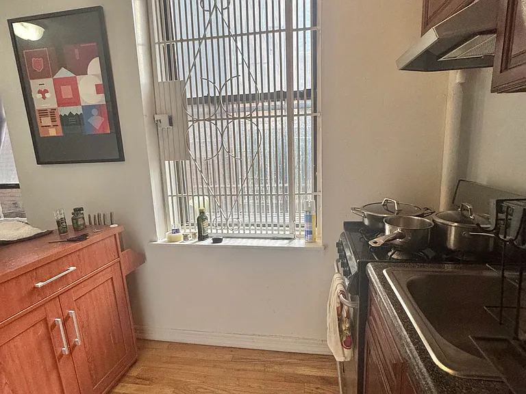 1229 1st Ave #1 — Photo 2