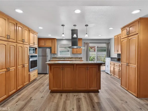 14802 Newport Ave APT 20B, Tustin, CA 92780