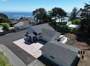 324 Mill Beach Rd, Brookings, OR 97415