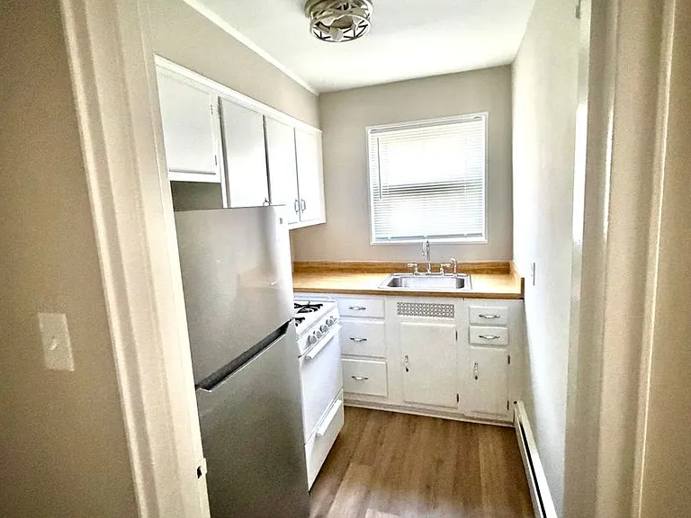 335 Talbott Ave — Photo 3