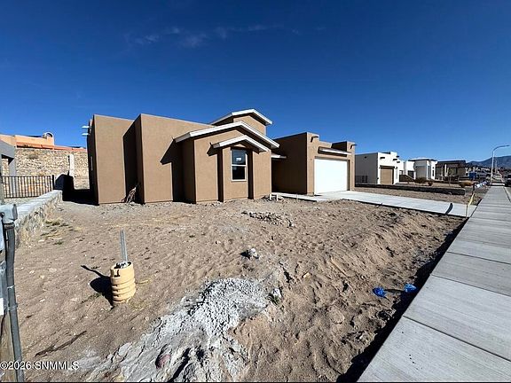 2nd image of 2861 E Springs Rd