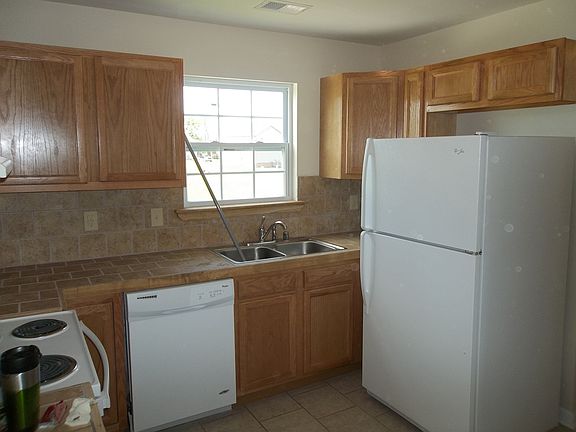 3rd image of 709 Cripple Creek Dr