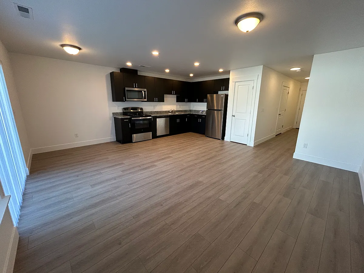 Building Photo - 1790 McFarland Ave #C