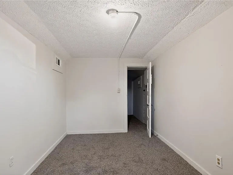 1439 Westboro Dr SW — Photo 11
