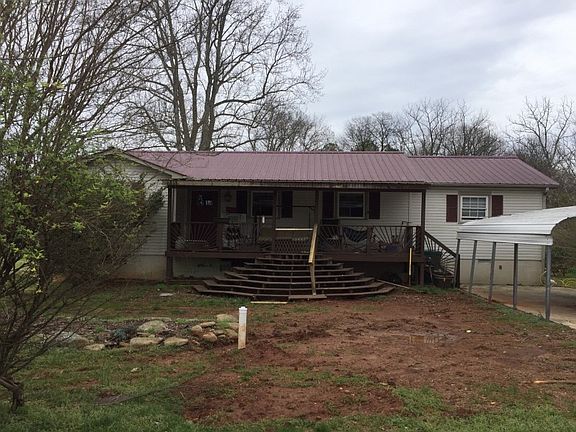 3rd image of 814 Cumberland Dr