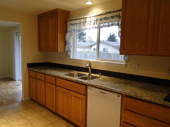 4th image of 1019 20th St NW