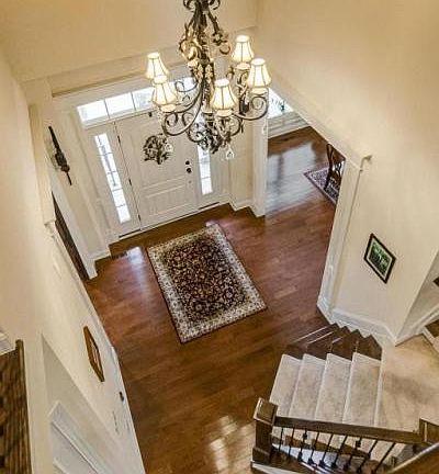 4th image of 6739 Raynor Ct
