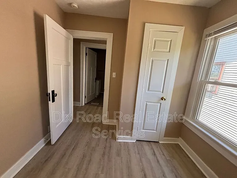 217 Fernwood Ave — Photo 24