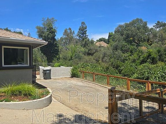 4th image of 9421 Fair Oaks Blvd