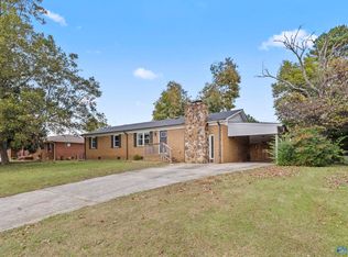 314 Larkwood Dr SW, Decatur, AL 35601