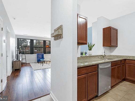 5th image of 1200 Braddock Pl APT 105