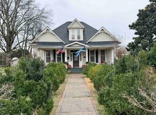 209 W Almon Ave, Tuscumbia, AL 35674