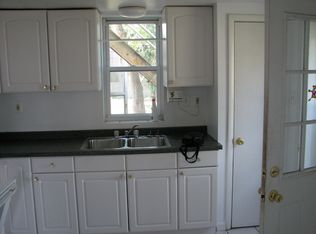 1058 Gauntt St #A, Burlington, NJ 08016