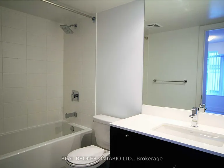 525 Adelaide St W #325 — Photo 13