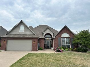 11912 S Nandina St, Jenks, OK 74037