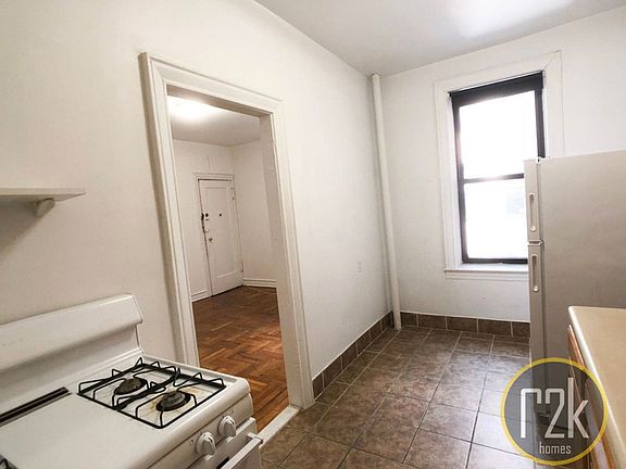 3rd image of 5005 45th St APT 2D