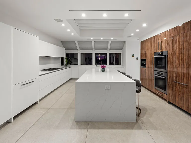 2630 Eden Pl — Photo 7