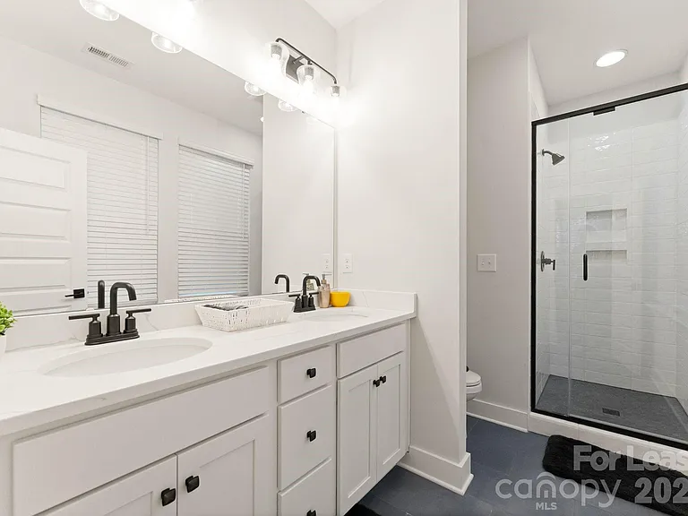 648 W End Dr — Photo 33