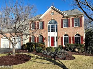 8619 Cross Oaks Ln, Fairfax Station, VA 22039