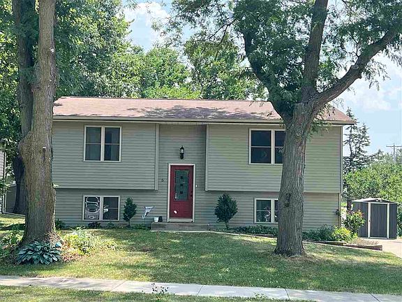 2nd image of 5 Birch Ct