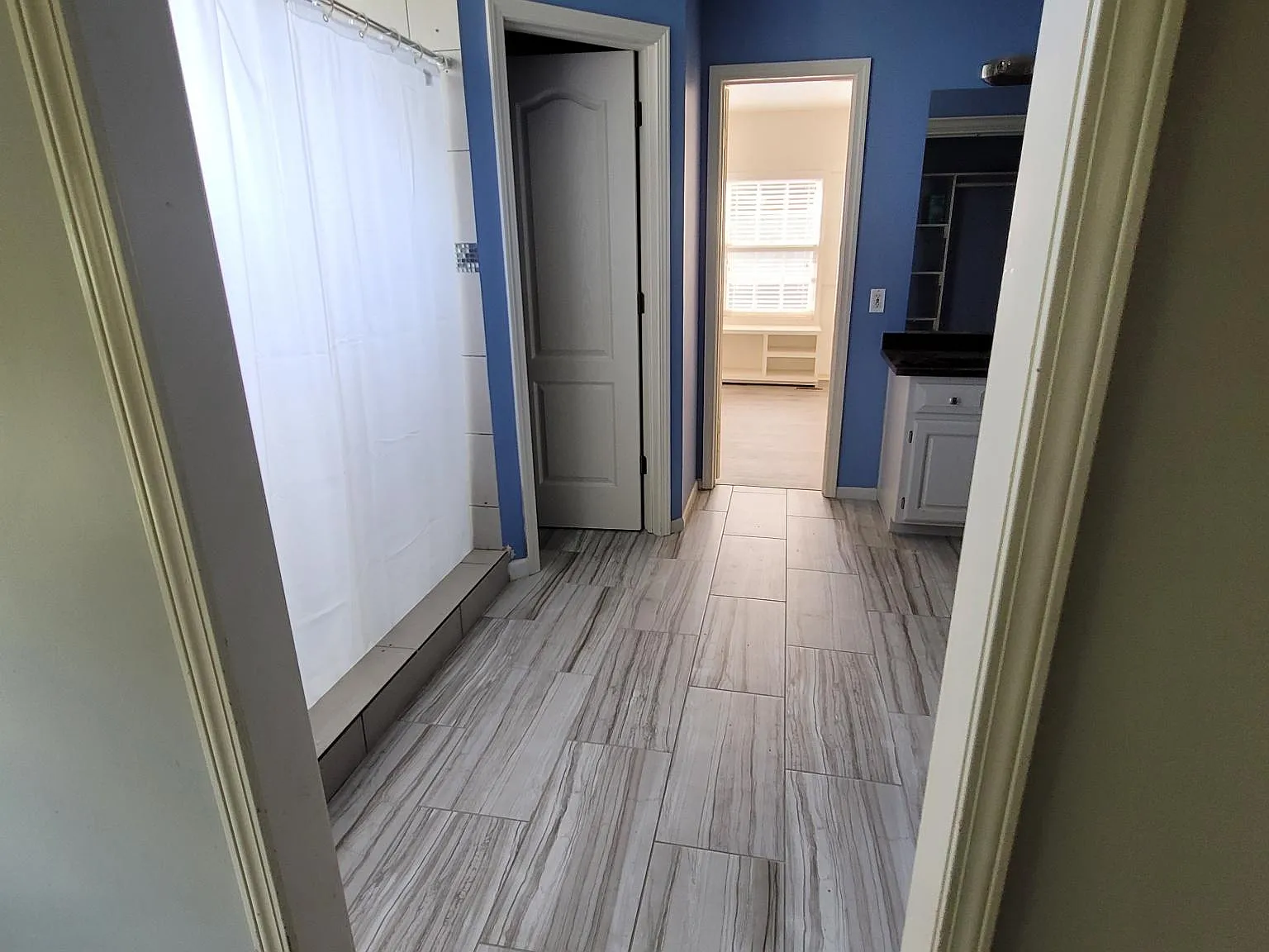 4 bed, 2195 sqft, $2,800 — Photo 4