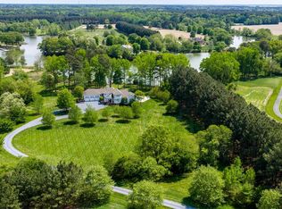 28211 Brick Row Dr, Oxford, MD 21654