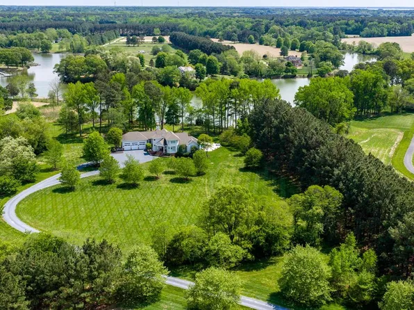 28211 Brick Row Dr, Oxford, MD 21654