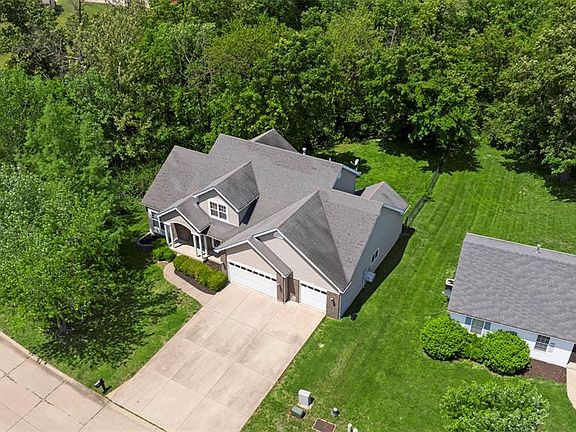 5th image of 211 Westhampton Dr