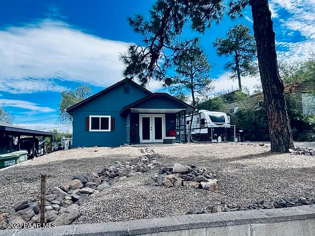 2 bed, 781 sqft, $1,875 — Photo 2