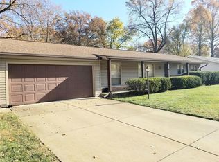 1316 Timber Run Dr, Saint Louis, MO 63146