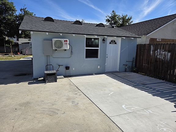 4th image of 628 E Kingsley Ave
