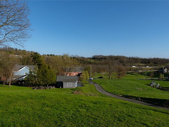 3rd image of 262 Durst Rd