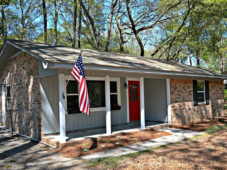 1st image of 5 Pine Ct