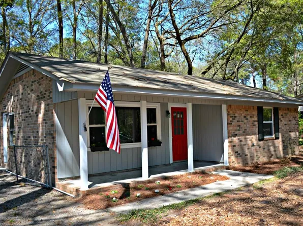 5 Pine Ct, Hilton Head Island, SC 29928