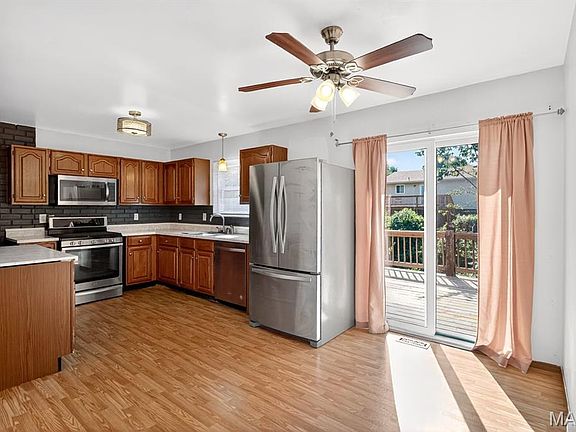 2nd image of 2823 Glen Haven Dr