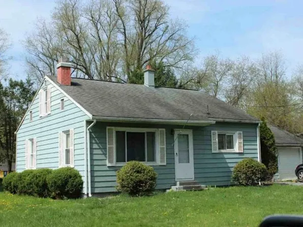 3575 Pine St, Cogan Station, PA 17728