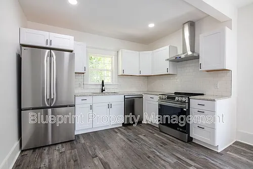 1003 28th Pl S Photo 1